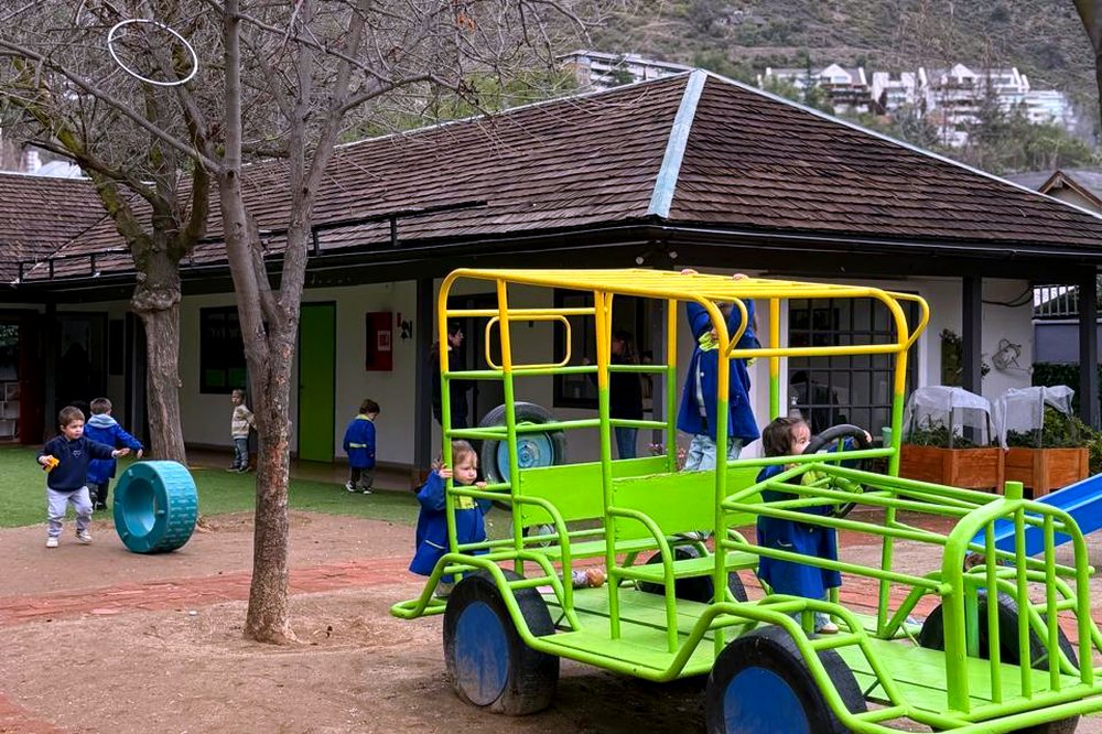 Juego con bloques de madera natural